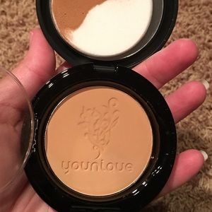 Younique powder foundation sampled once